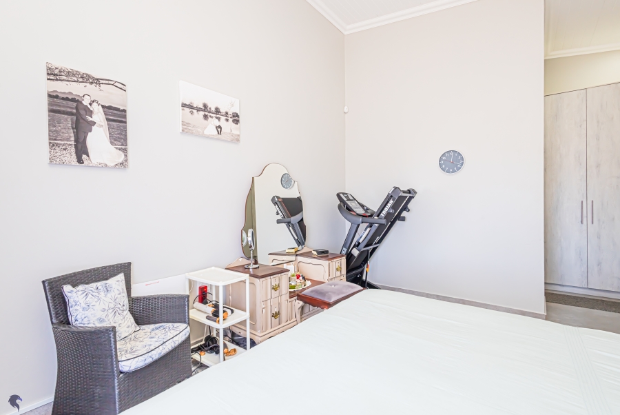 5 Bedroom Property for Sale in Myburgh Park Western Cape